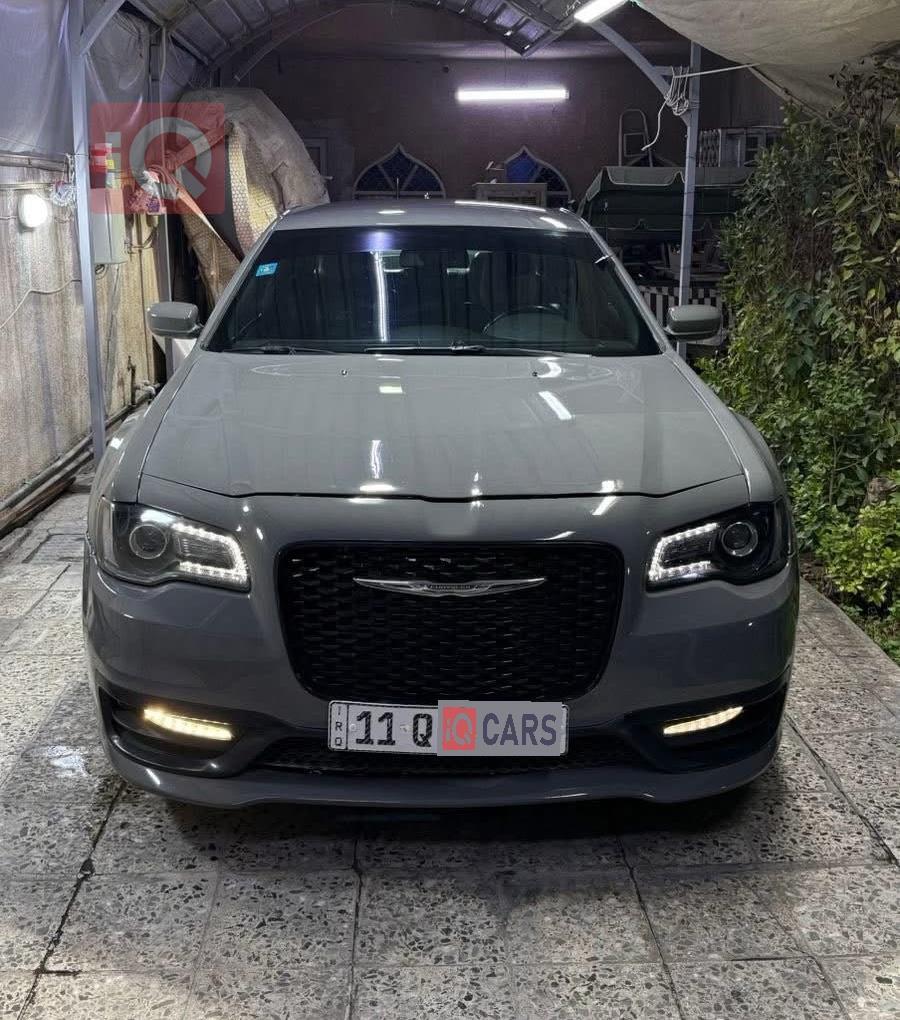 کرایسلەر 300